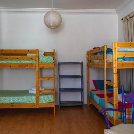 Bed & Breakfast Mr Ziggy's Surfhouse Costa de Caparica