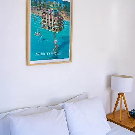 Mr Ziggy's Surfhouse Bed and breakfast