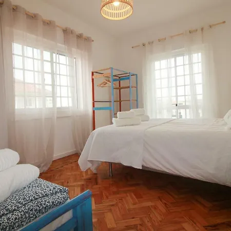 Mr Ziggy's Surfhouse Bed and breakfast 2*