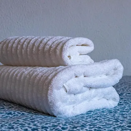 Bed & Breakfast Mr Ziggy's Surfhouse Costa da Caparica